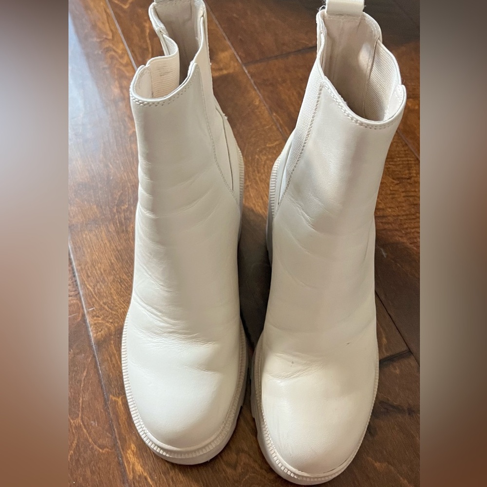 Steve Madden Cream Ankle Boots